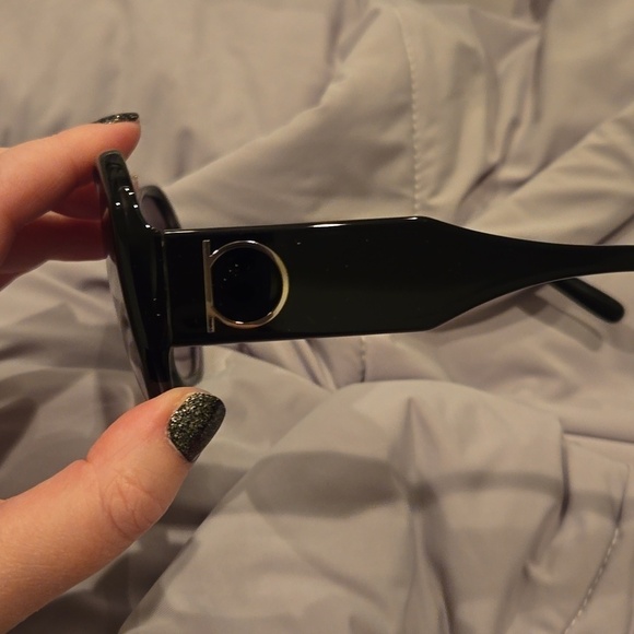 Ferragamo Oversized Gray Gradient Sunglasses brand new in box main image 11